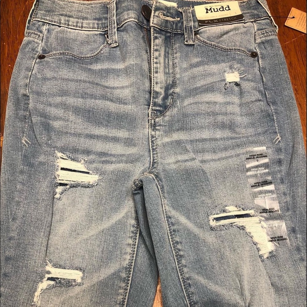 ripped skinny jeans